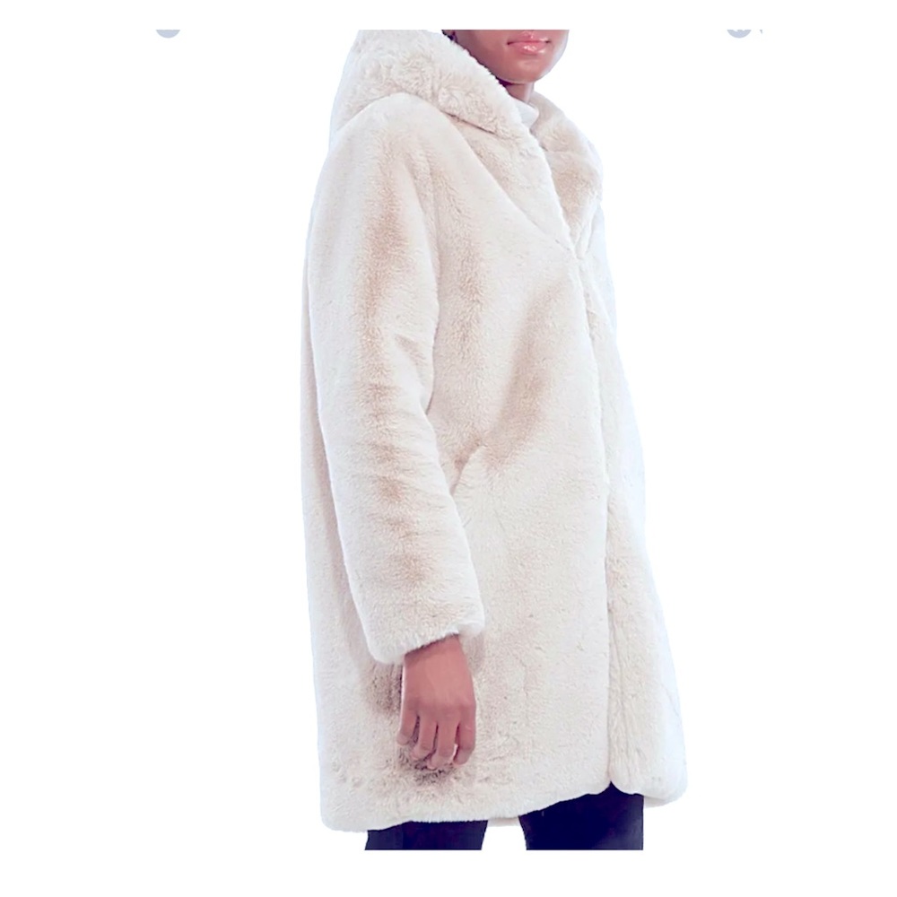 NWT bcbgmaxazria cream hooded faux fur coat